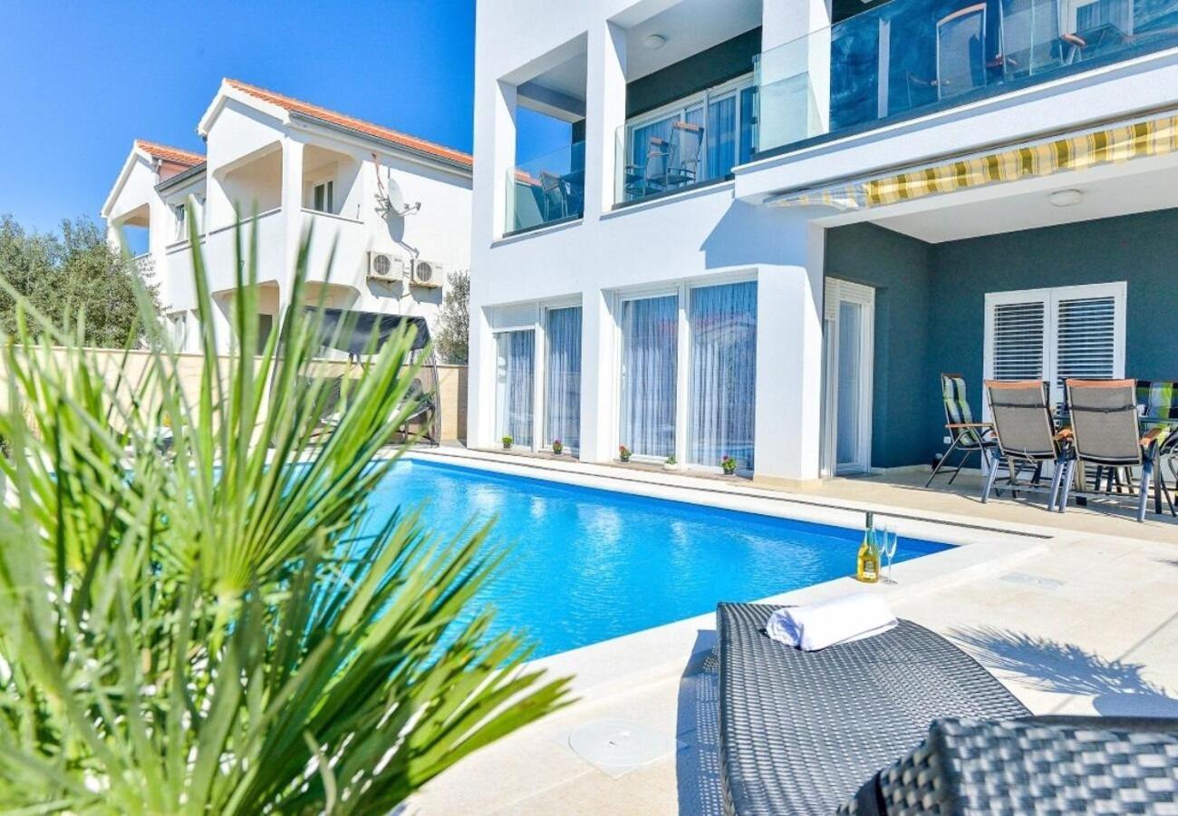 Sunny By The Sea Apartment Zaton (Zadar)