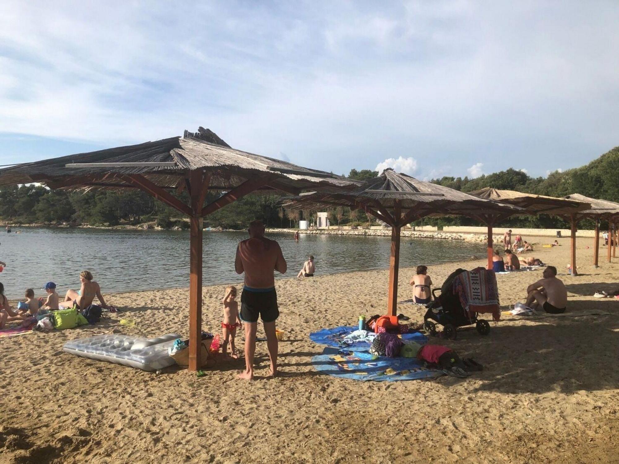 Sunny By The Sea *