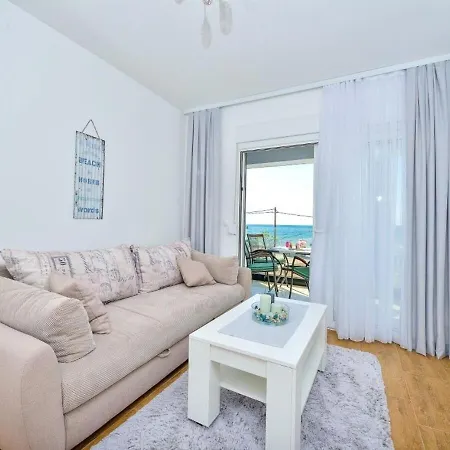 Apartments Sunny By The Sea Zaton  Exterior photo