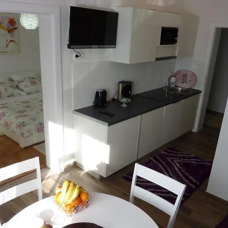Apartments Sunny By The Sea Zaton  Exterior photo