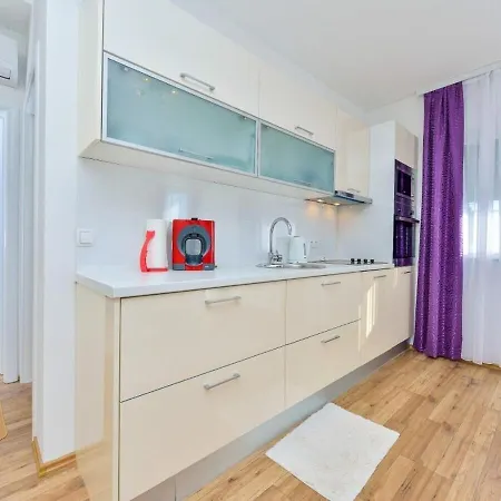Apartments Sunny By The Sea Zaton  Exterior photo