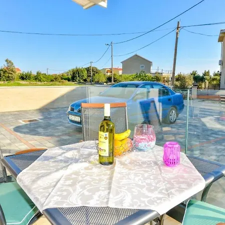 Apartments Sunny By The Sea Zaton  Exterior photo
