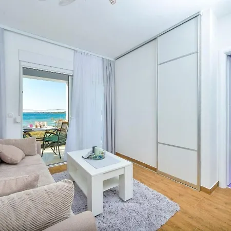 Apartments Sunny By The Sea Zaton  Exterior photo