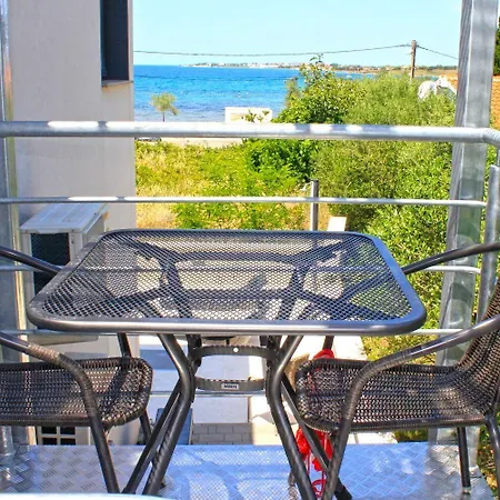 Apartments Sunny By The Sea Zaton  Exterior photo