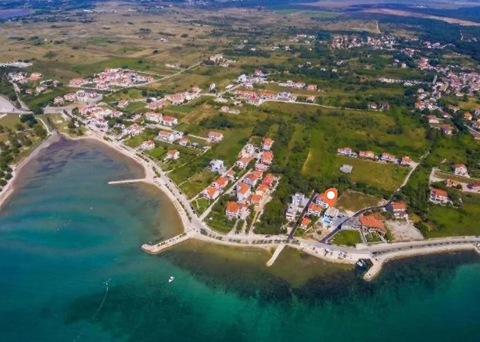 Apartments Sunny By The Sea